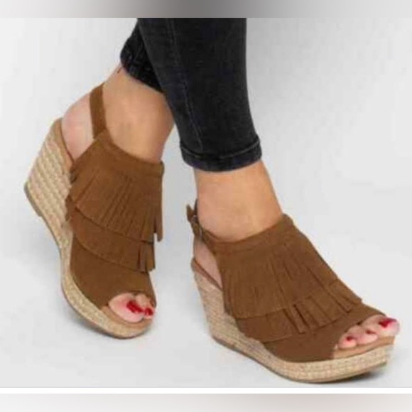 Minnetonka Shoes - MINNETONKA suede fringe espadrille wedges women’s size 9
